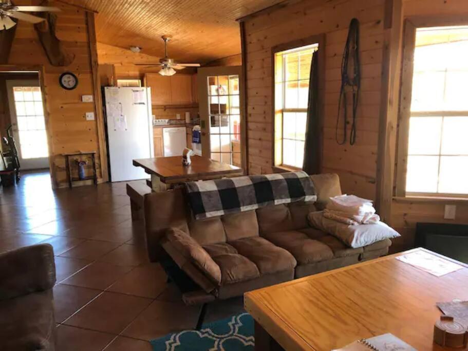Cottonwood Creek Cabins - Alpine, Tx ภายนอก รูปภาพ