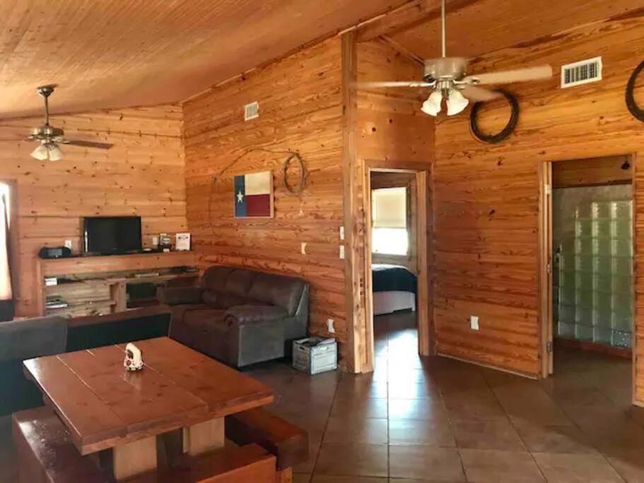Cottonwood Creek Cabins - Alpine, Tx ภายนอก รูปภาพ